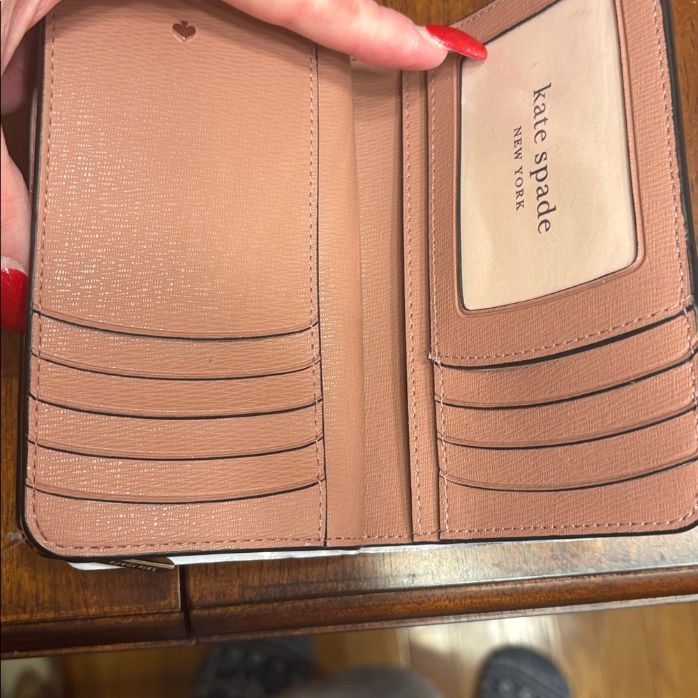 Kate Spade Cream and Black Wallet - Picture 4 of 8